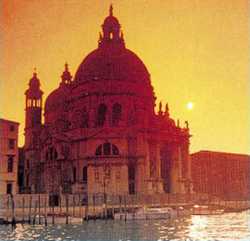 Rogo a Venezia vicini alla Basilica della Salute