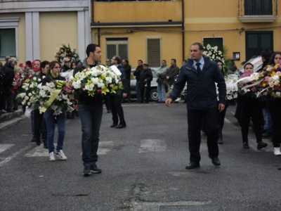 Le foto dell’ultimo saluto a Tony Battaglia