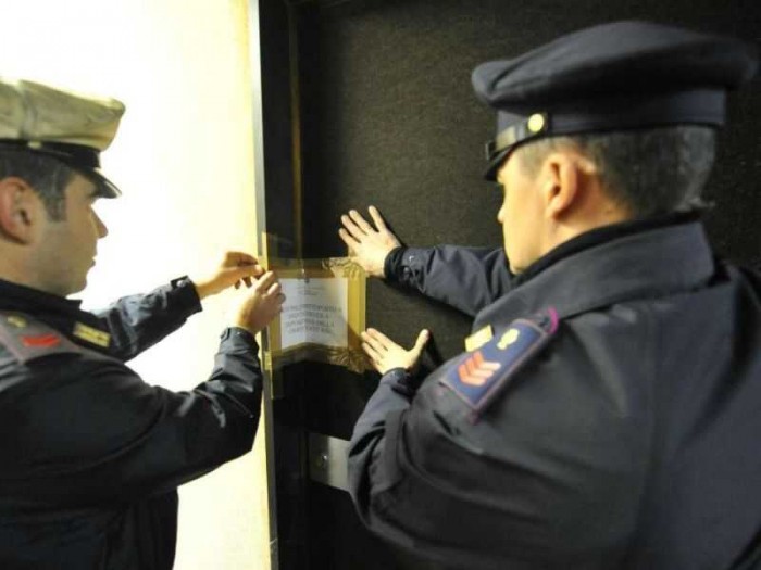 Arresti domiciliari per violazione dei sigilli apposti dalla Polizia Provinciale