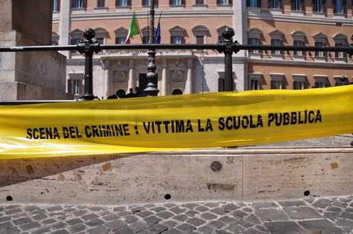 I precari presidiano Montecitorio