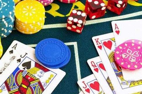 Giochi e scommesse illegali, controlli a Crotone Irregolarità e sanzioni in diversi centri 