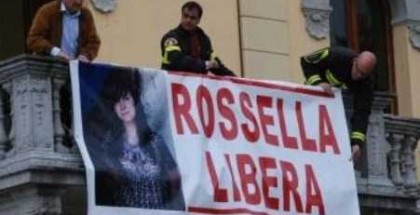 striscione rossella_urru