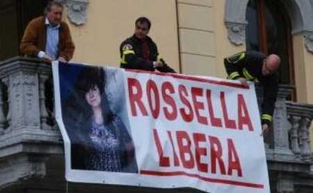 Reggio: su palazzo San Giorgio uno striscione per Rossella Urru