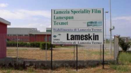 Lamezia: gli assessori Crimi e Gallo incontrano i lavoratori della Lameskin