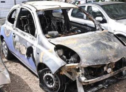 Incendiata l’auto del vicesindaco di Vibo. La solidarietà all’esponente del Pdl