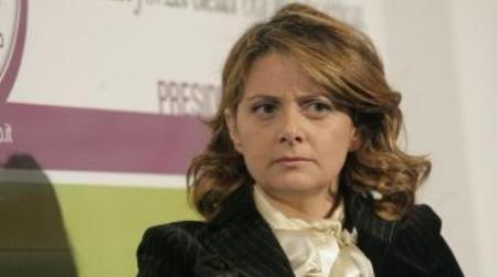 Covello: «Il governo interviene per fermare la povertà» La parlamentare Stefania Covello accoglie con entusiasmo il provvedimento varato dal Governo