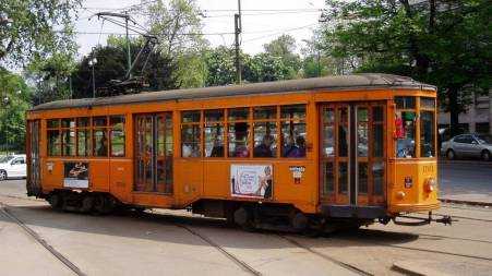 In tram a Milano si trasporta gratis il fucile da caccia