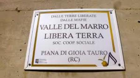 Nuovo danneggiamento a cooperativa Valle del Marro Ottava intimidazione nel giro di un anno. Il comunicato di Avviso Pubblico