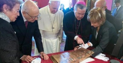 codex-purpureus-mostrato-a-papa-francesco-quirinale