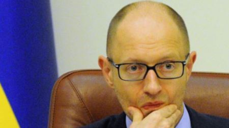 Il primo ministro dell’Ucraina Arseniy Yatsenyuk si è dimesso nel pomeriggio