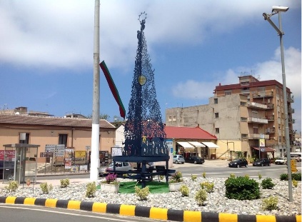 Palmi, inaugurato il monumento dedicato alla Varia. Posto nella rotatoria Trodio