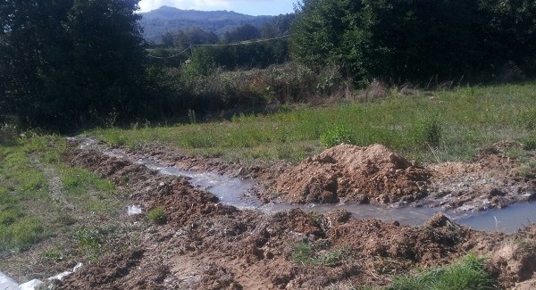 Grave episodio di danno ambientale a Soveria Mannelli Un tratto della condotta fognaria è stato fatto defluire nel sottostante Fiume Amato