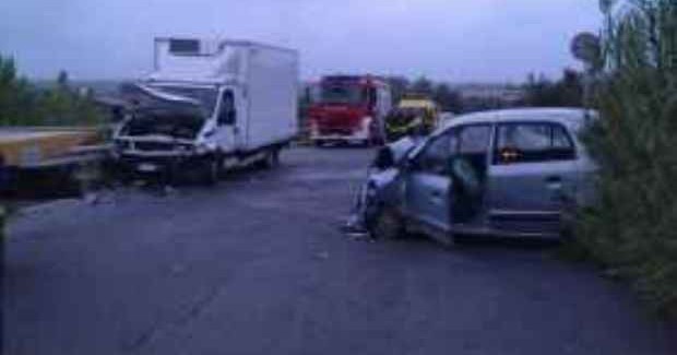 Ancora sangue sulle strade calabresi: una donna ha perso la vita a Vibo. Due feriti a Crotone