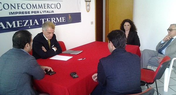 Nico D’Ascola in visita alla Confcommercio di Lamezia Terme Prosegue il tour elettorale del candidato presidente di Alternativa Popolare