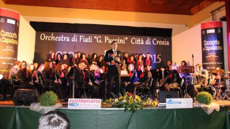 Un trionfo il concerto dell’Orchestra di fiati “G. Puccini” città di Crosia Durante la cerimonia di gala una serie di interventi per raccontare la storia della Banda musicale della cittadina ionica. Tutto esaurito al palateatro comunale per l’importante compleanno 