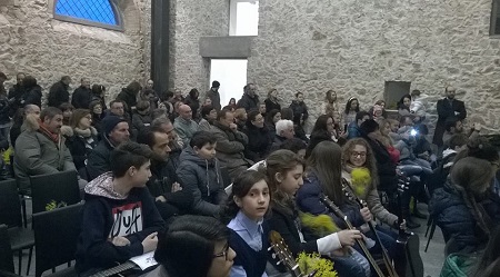 Mongiana, gli alunni del “Mascagni” suonano in omaggio alla donna Sabato scorso, per celebrare la festa della donna, entusiasmante concerto degli allievi e dei docenti dell'Istituto “Mascagni”