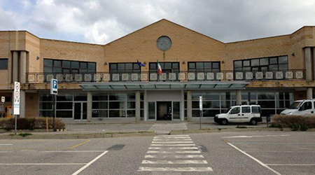 Flora Sculco si batte per l’aeroporto di Crotone Il consigliere regionale di Calabria in Rete promette il suo impegno per scongiurare la chiusura dello scalo pitagorico dopo il recente fallimento della Sant'Anna spa