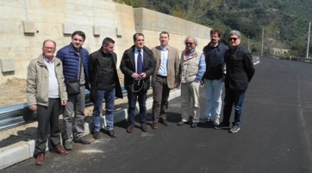 Strada provinciale 25, rimosso il semaforo in località Janò La Provincia ripristina il manto stradale e restituisce la piena fruibilità dell’arteria che collega Catanzaro alla Presila