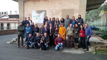 Venticinque nuove guide per il Parco nazionale d’Aspromonte Grazie alla ferma volontà dell’Ente di incrementare la dotazione di guide ufficiali del Parco, sono oggi a disposizione del territorio un gruppo di giovani professionisti che accompagneranno i fruitori dell’area protetta 