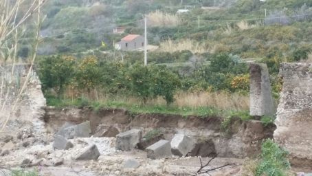 Il torrente Gallico crea preoccupazione agli agricoltori ed ai residenti La Coldiretti di Reggio Calabria scrive a Raffa e al prefetto per segnalare la situazione di pericolo che si è creata lungo il torrente, in seguito alle ultime piogge alluvionali