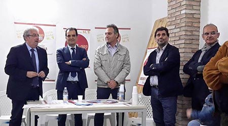 Palermiti, i vertici del Pd con il candidato Roberto Giorla L'elenco dei sostenitori del candidato a sindaco di Palermiti si allunga con i nomi del segretario regionale del Pd, Ernesto Magorno e del presidente del consiglio regionale, Antonio Scalzo