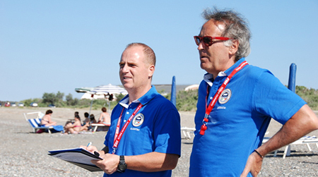 Cirò Marina, nuovi bagnini pronti per l’estate 2015 Concluso il corso di abilitazione che permetterà di lavorare presso piscine e villaggi. A breve via al Corso "Bagnino in 10 giorni"