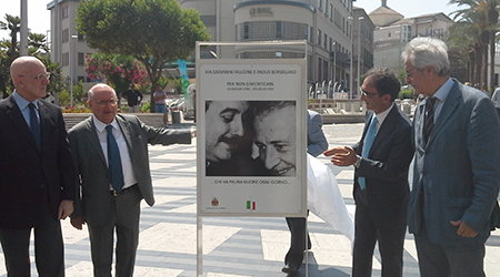 Catanzaro dedica una targa a Falcone e Borsellino La sezione locale del MSI-Fiamma Tricolore: «Prosegue cammino nel segno della Legalità»