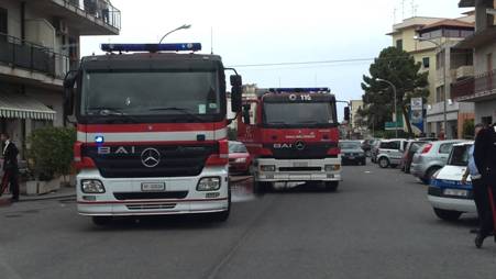 Siderno, arriva l’ordinanza per prevenire gli incendi Il sindaco Pietro Fuda impone il divieto, sino al 15 ottobre 2015, di accendere fuochi, usare apparecchi che producano fiamme o scintille o fumare in prossimità di boschi, terreni agrari e cespugliati