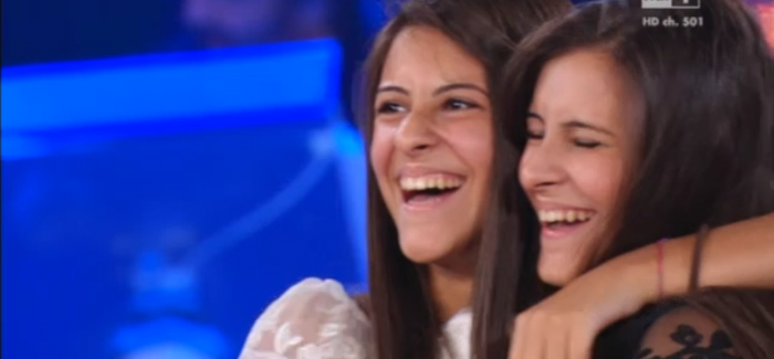 Una pioggia di voti rimanda le Scarpari all’Eurofestival Successo clamoroso per le gemelle Scarpari che trionfano ancora nella finale di “Ti lascio una canzone - Speciale JESC”