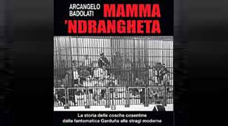 Arcangelo Badolati racconta “Mamma ‘Ndragheta” A Mendicino la presentazione del nuovo libro dello scrittore calabrese. Presenti anche il Procurate Mario Spagnuolo e il giornalista Attilio Sabato