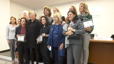 Musa, manager…ma sempre donna – Il coraggio al femminile Tra le protagoniste dell’evento anche tre eccellenze calabresi: Pina Foti, Amministratore e Managing Director del Gruppo ILS, Caterina Ermio, Presidente nazionale dell’Associazione Donne Medico, e Giusy Versace, in video collegamento