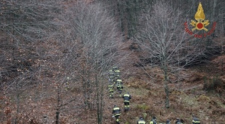Crotone, ritrovato un uomo disperso nel bosco Pronto l'intervento dei Vigili del Fuoco