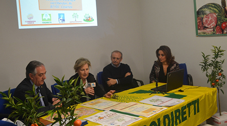 Presentato il progetto “Adotta un clementino per AIRC” Presentata oggi a Cosenza l'iniziativa promossa dall’Azienda Agricola "Perseverantia" di Corigliano in collaborazione con Coldiretti Calabria e l’AIRC