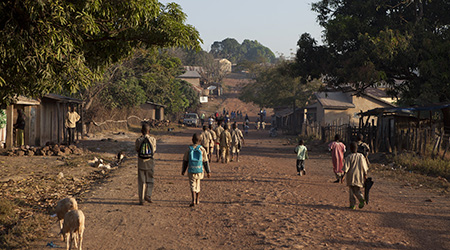 La solidarietà abita a Gioia Tauro Martedì serata di beneficenza in favore dei bambini della Guinea Conarky organizzata dalla Fondazione "Carmine Anastasio" di Gioia Tauro