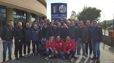 Defibrillatore sì, e soprattutto usato da personale competente Al C.R. Calabria FIGC - LND priorità alla formazione per l’utilizzo degli strumenti salvavita. Concluso il primo corso realizzato con l'aiuto del SUEM 118