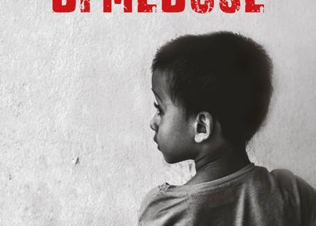 “Il cacciatore di meduse” sbarca a Lamezia Terme Presentazione alla libreria Tavella con l’emozionante testimonianza di un giovane immigrato somalo