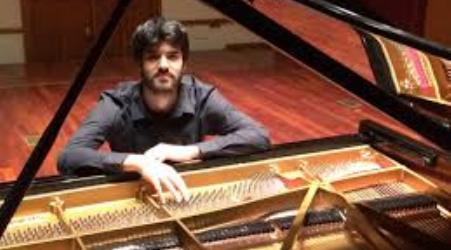 “Gioia classica”, si esibisce il pianista Carroccia Domenica, alle 18, nell'antica sala Fallara di Gioia Tauro