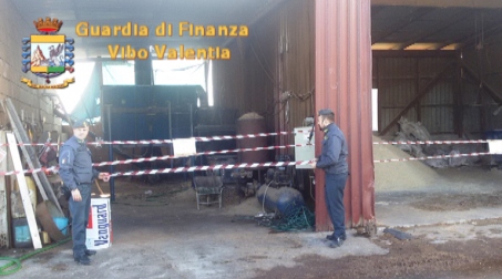 Vibo, sequestrato stabilimento abusivo per produzione pellet Ventotto tonnellate di rifiuti da lavorazione industriale e tre tonnellate di prodotto sequestrati