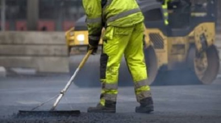 Sistemazione straordinaria di viabilità a Corigliano Interventi per la bitumazione delle strade cittadine