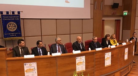 Reggio, successo per il convegno “La salute in Movimento” Diverse scolaresche reggine hanno seguito l’intero evento con grande partecipazione