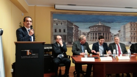 Un “Laboratorio al servizio della scuola e del territorio” Il presidente della provincia di Catanzaro alla cerimonia di inaugurazione del laboratorio per le prove dei materiali di costruzione dell’Istituto tecnico tecnologico “G. Malafarina”