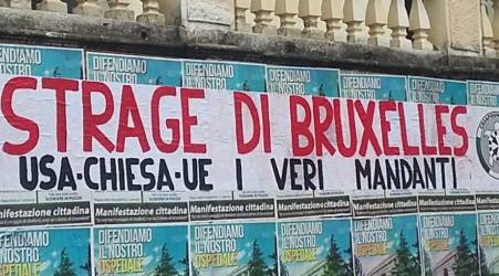 “Strage di Bruxelles: Chiesa-Usa-Ue i veri mandanti” È questo il testo dello striscione affisso nella notte dai militanti lametini di CasaPound Italia riguardo agli attentati in Belgio