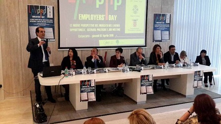 Catanzaro, convegno su prospettive mercato del lavoro Nella casa delle culture si è svolto "Employers’ day italiano"