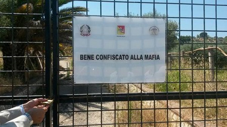 Bova, concessione d’uso per immobile confiscato L'amministrazione comunale selezionerà la migliore proposta progettuale di riutilizzo per finalità sociali