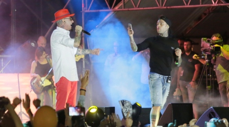 Soverato, successo per l’apertura della Summer Arena Tutto esaurito per il concerto di J-Ax e Fedez