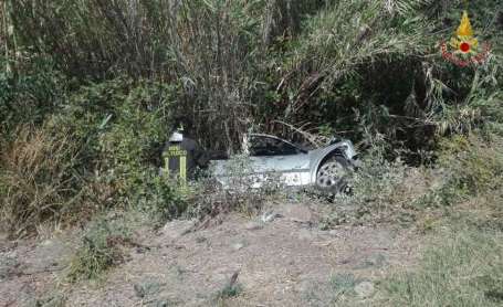 Incidenti stradali: cinque feriti in provincia di Reggio Cinque persone sono rimaste ferite in un incidente stradale accaduto lungo la provinciale che conduce nella frazione "Santa Domenica" di Placanica