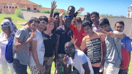 Gioia Tauro, partiti i migranti giunti il 15 luglio "Non vi dimenticheremo mai" la frase rivolta ai volontari che si sono occupati di loro