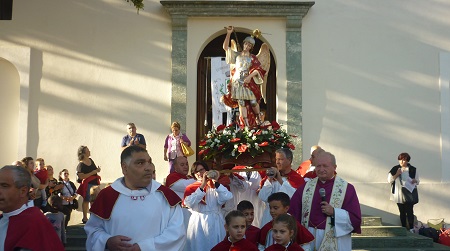 Platania, celebrata la festa di San Michele Arcangelo Monsignor Ferraro: E' la vittoria del bene sul male"