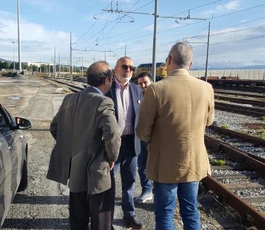 Franco Bordo di Sinistra Italiana visita il porto di Gioia Tauro Presente all'incontro Mimmo Gattuso 