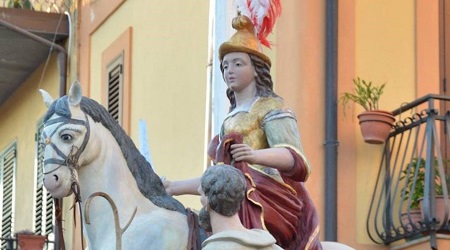 Feste, tradizioni e culto di San Martino Festeggiamenti in onore del santo riconosciuto come modello europeo di carità